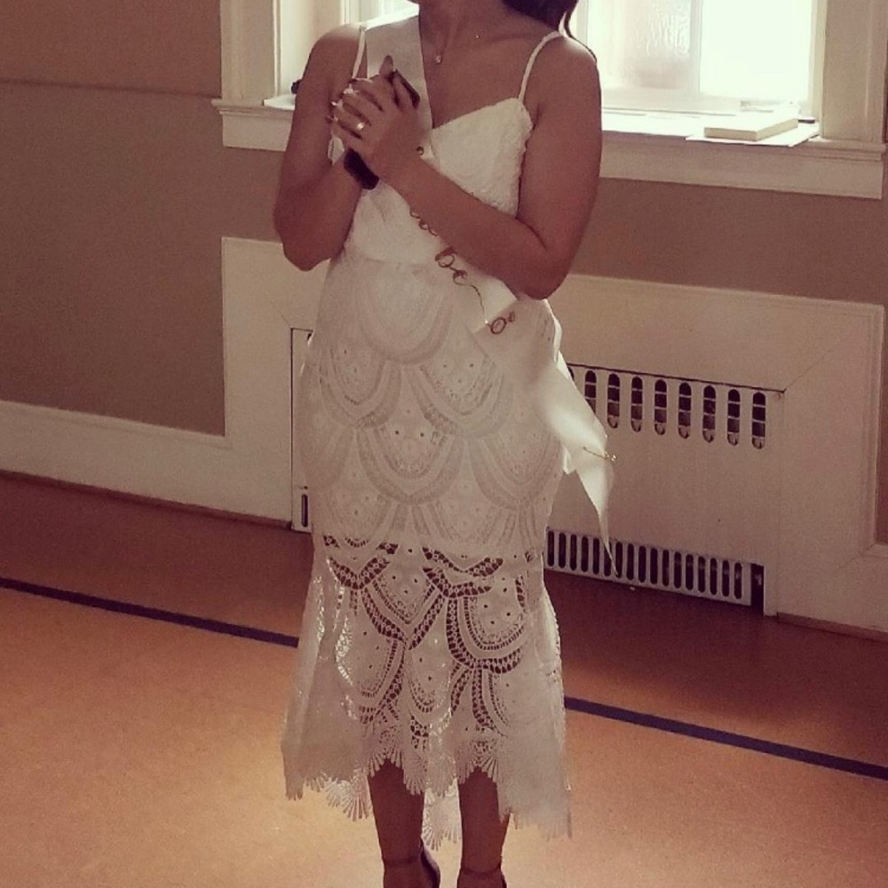 Lulu’s White Lace Dress